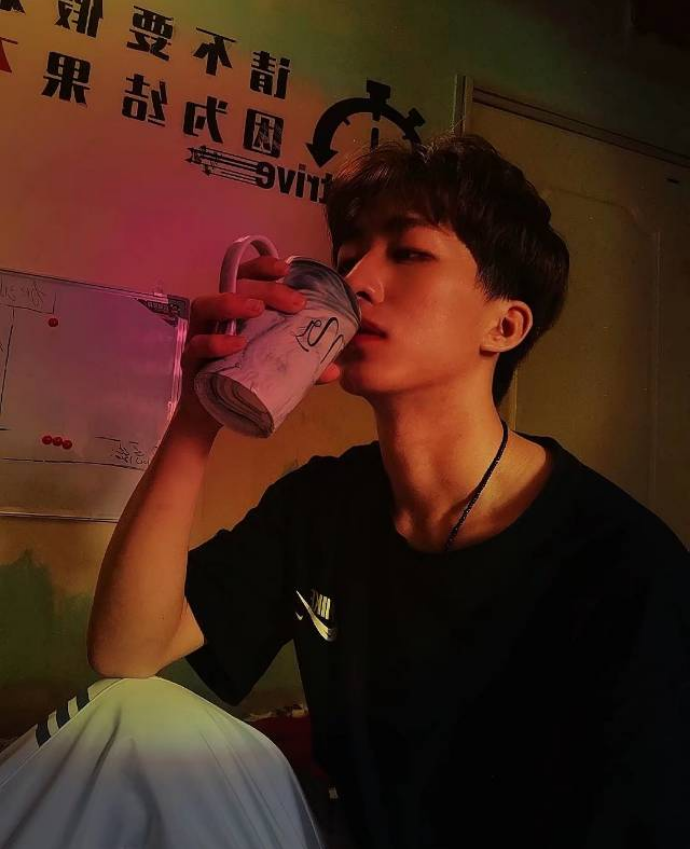 毛橼杰